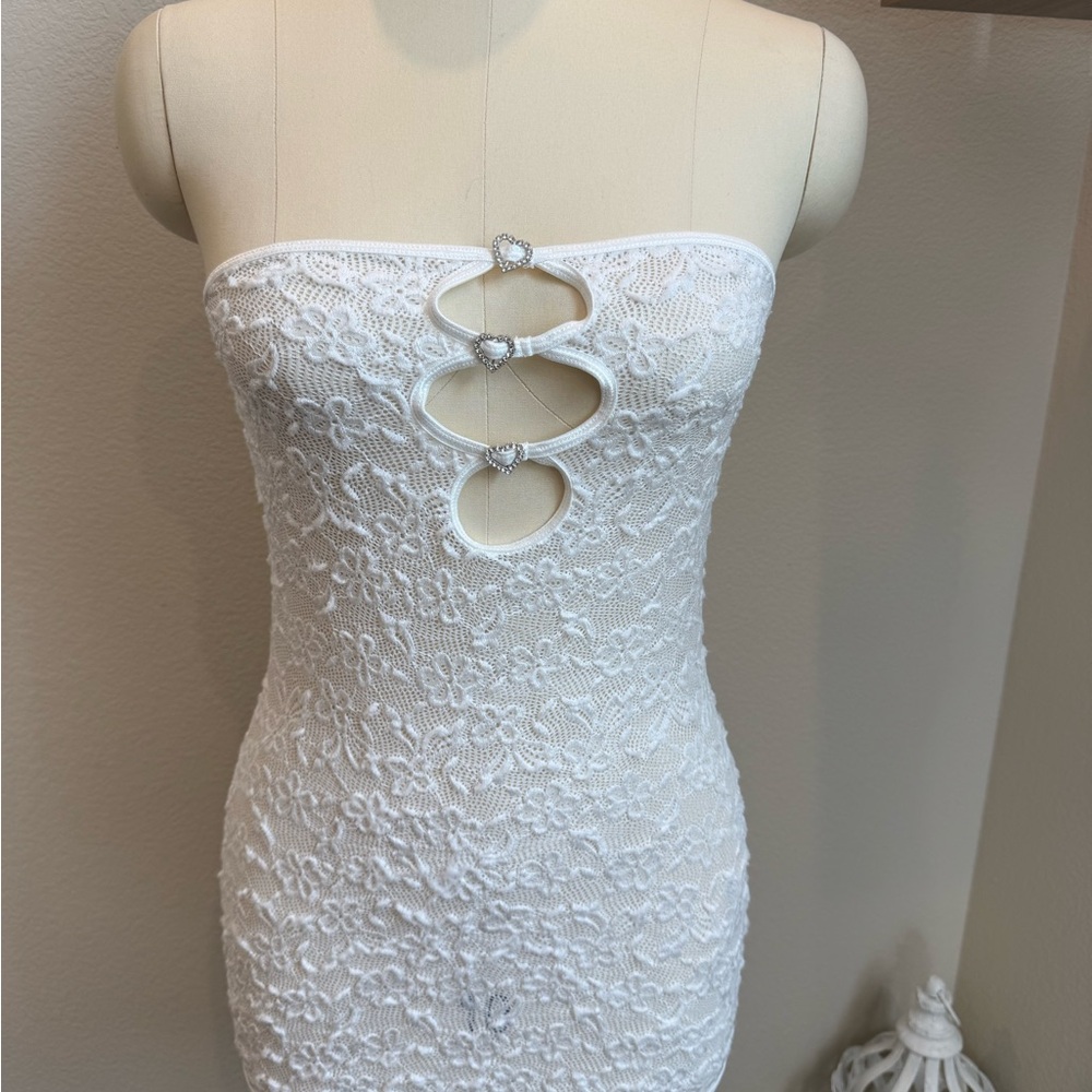 Elegant White Lace Vase Cover